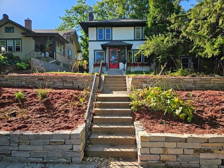 Building Photo - 4732 Harriet Ave