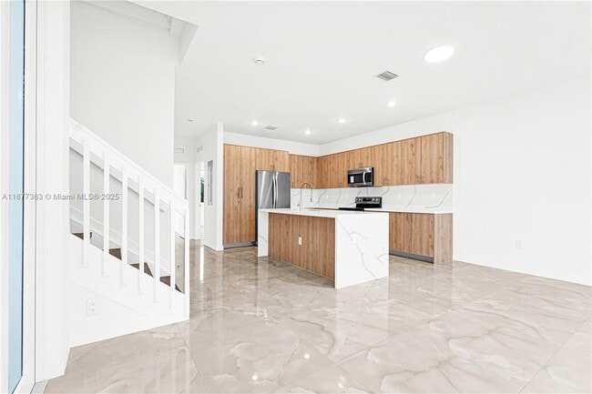 Building Photo - 22511 SW 125th Ave