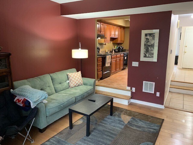 Building Photo - 29 Amity Pl