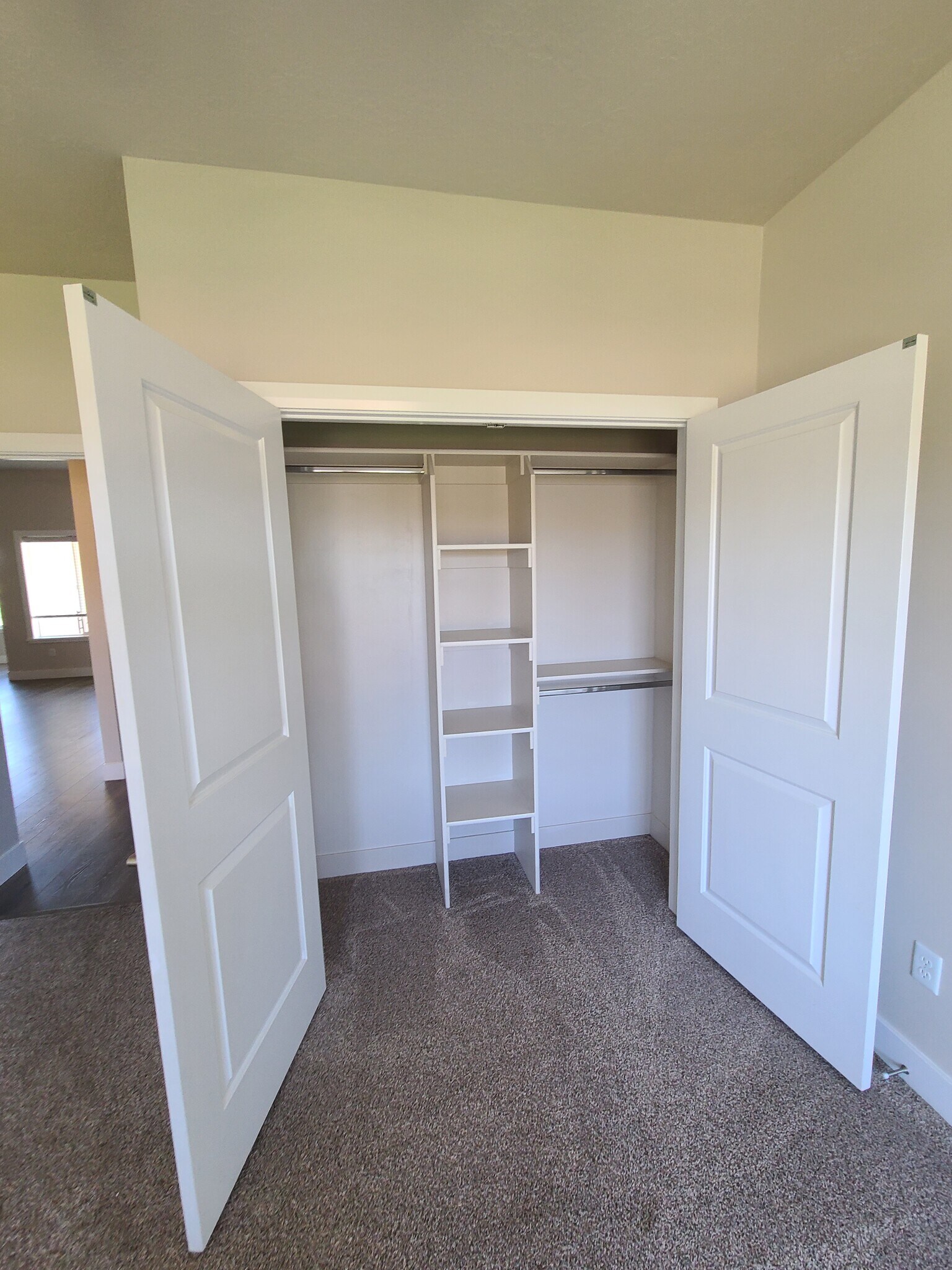Building Photo - 2156 W War Admiral Ln