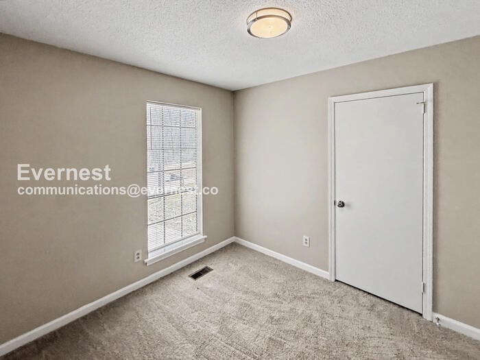 Building Photo - 617 Carson Crest Cir
