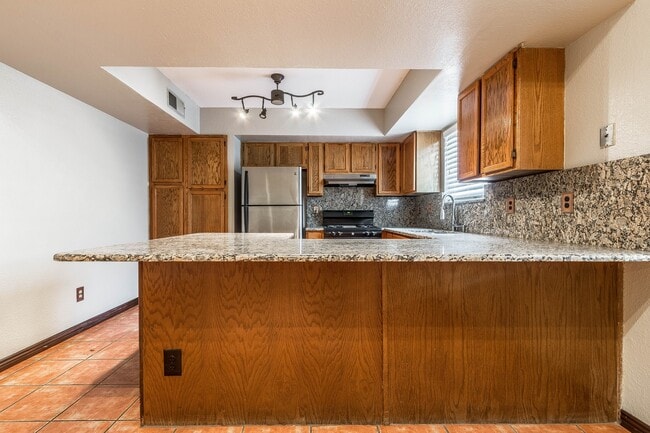 Building Photo - Lovely 4 bedroom in West Side El Paso!!