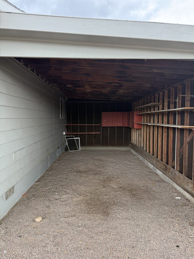 Building Photo - 1308 Harrison Rd