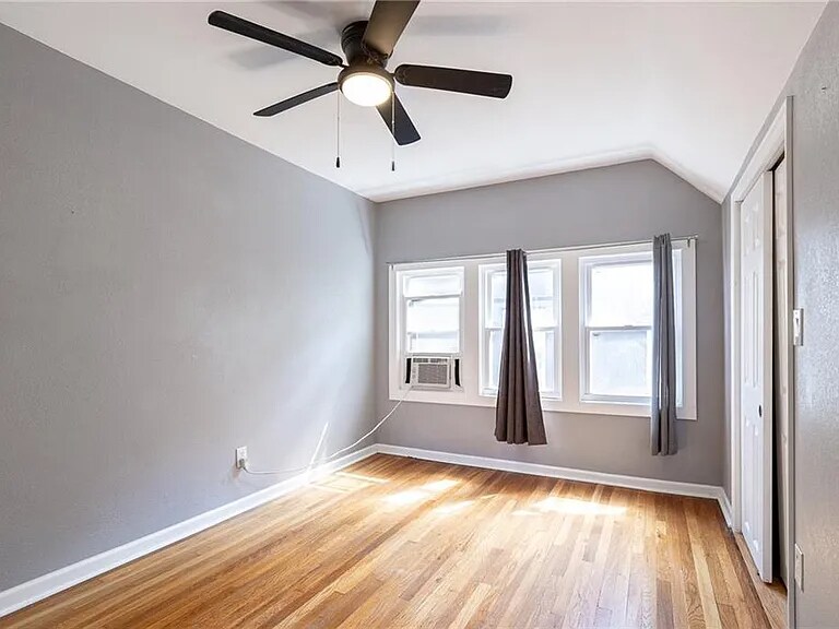 Building Photo - 3814 Wayne Ave