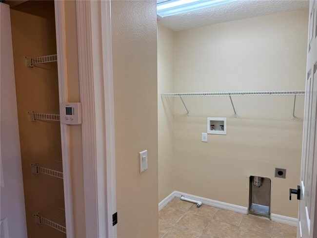 Building Photo - 113 Fern Springs St