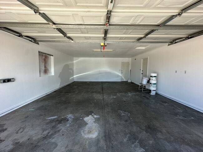 Building Photo - 6527 Nielsen Way
