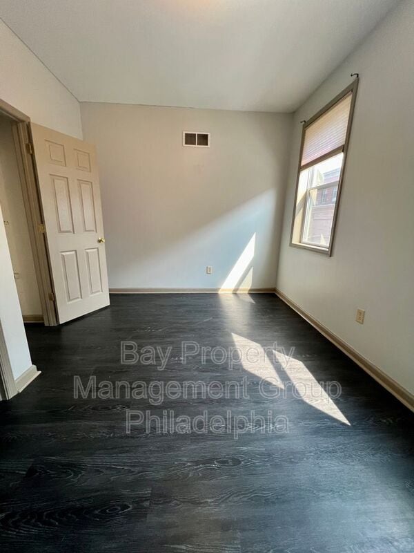 Building Photo - 2154 N Carlisle St