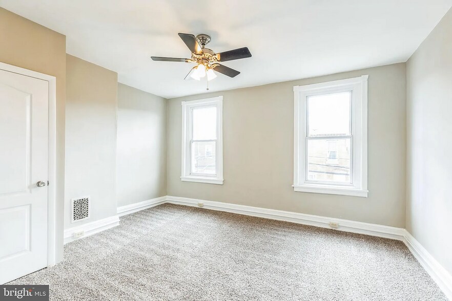 Building Photo - 1528 S 29th St