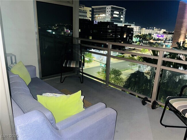 Building Photo - 353 E Bonneville Ave