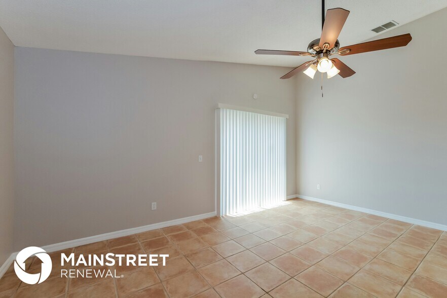 Building Photo - 528 Finch Ct