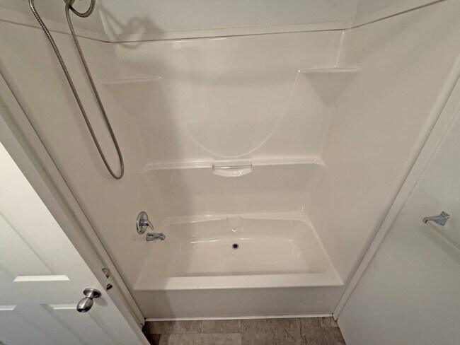 Building Photo - 2501 N Apperson Way