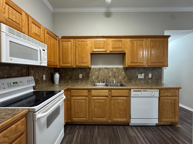 Building Photo - 507 Maple St