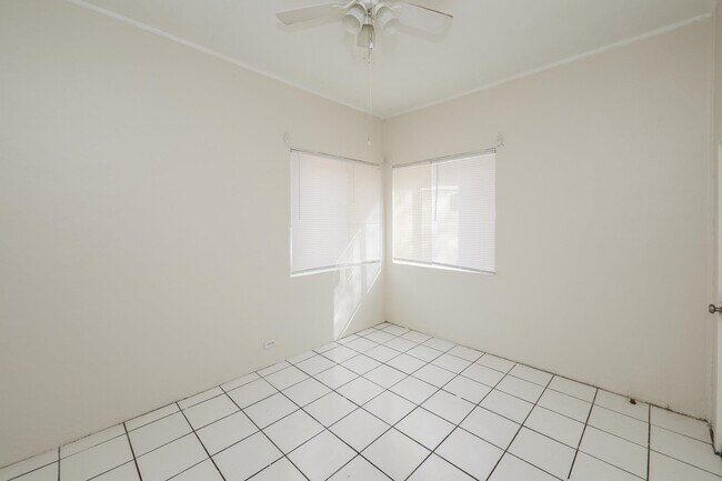 Building Photo - 311 Matamoros St