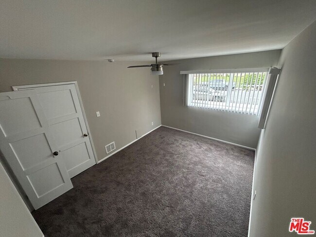 Building Photo - 4121 Santo Tomas Dr