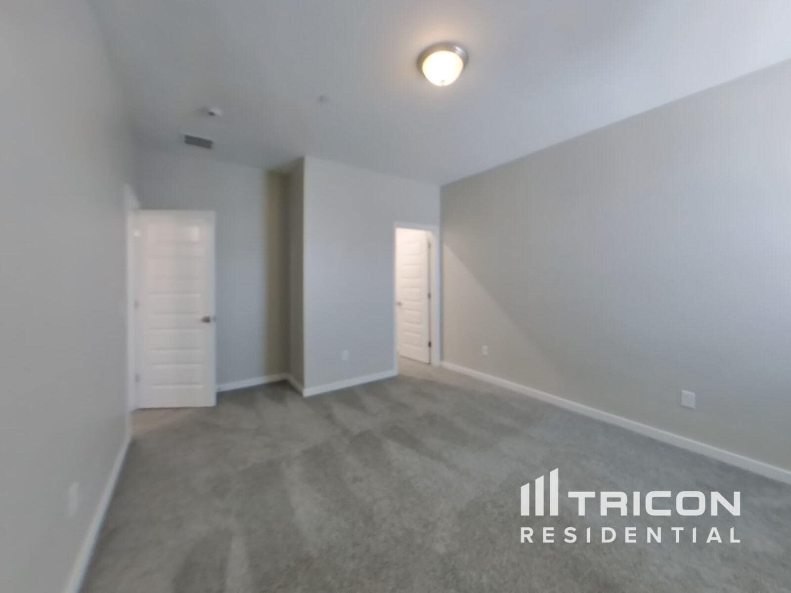 Building Photo - 4535 E Grandview St