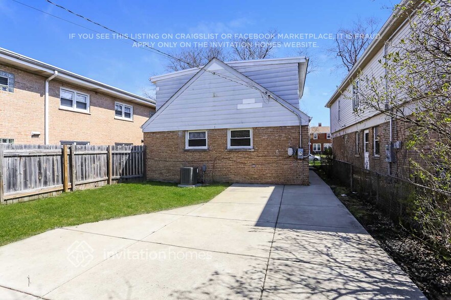 Building Photo - 1542 23rd Ave