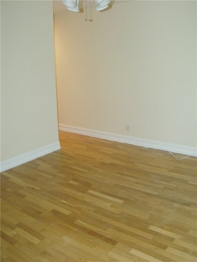 Building Photo - 2761 SW 33rd Ct