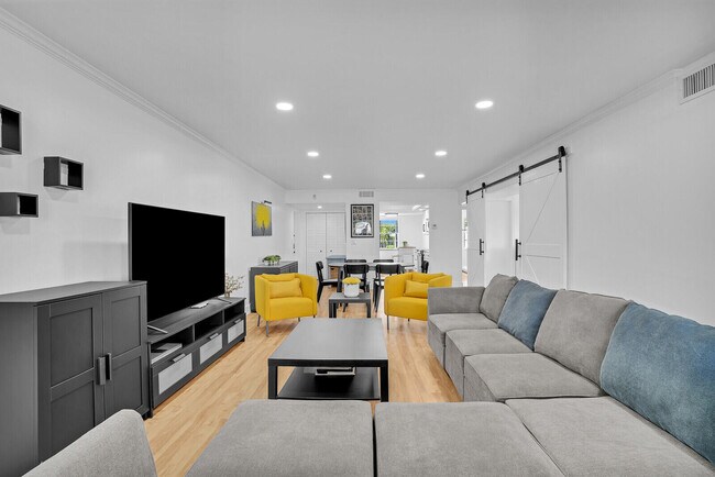 Building Photo - 1210 Sugar Sands Blvd