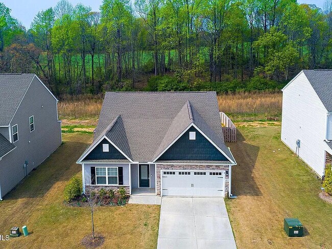 Building Photo - Lease OR Lease to Own