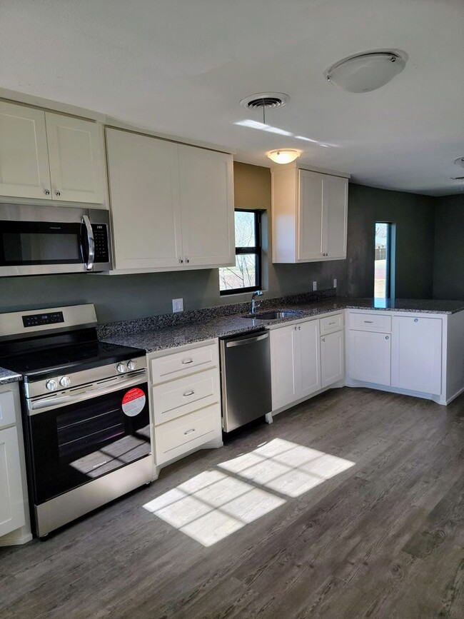 Building Photo - Charming, Remodeled 3-Bedroom Home in Cany...