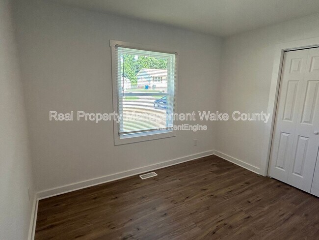 Building Photo - 2325 Quartz Ct