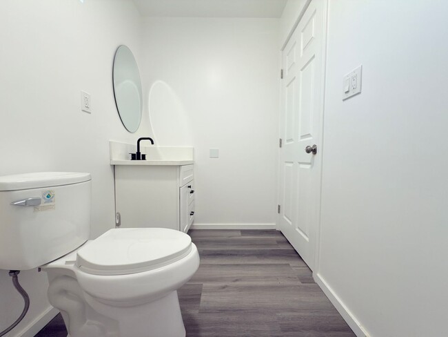 Building Photo - 1-Bedroom ADU – Modern Comfort & Prime Loc...