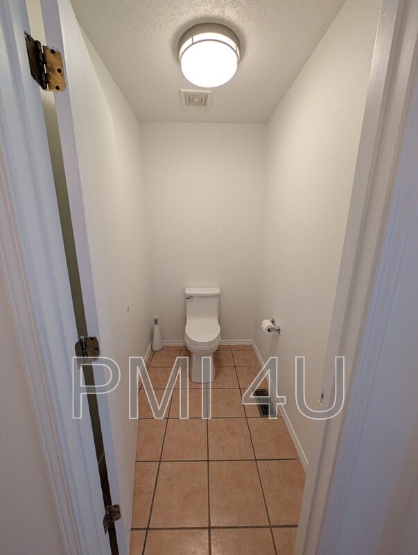 Building Photo - 7105 Casa Elena Dr NE