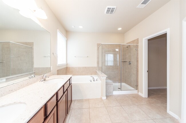 Building Photo - 6202 Eden Prairie Dr