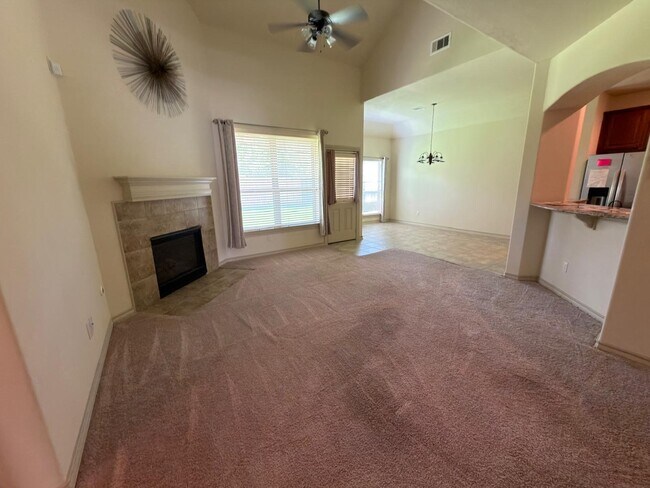 Building Photo - 3419 Selene Dr