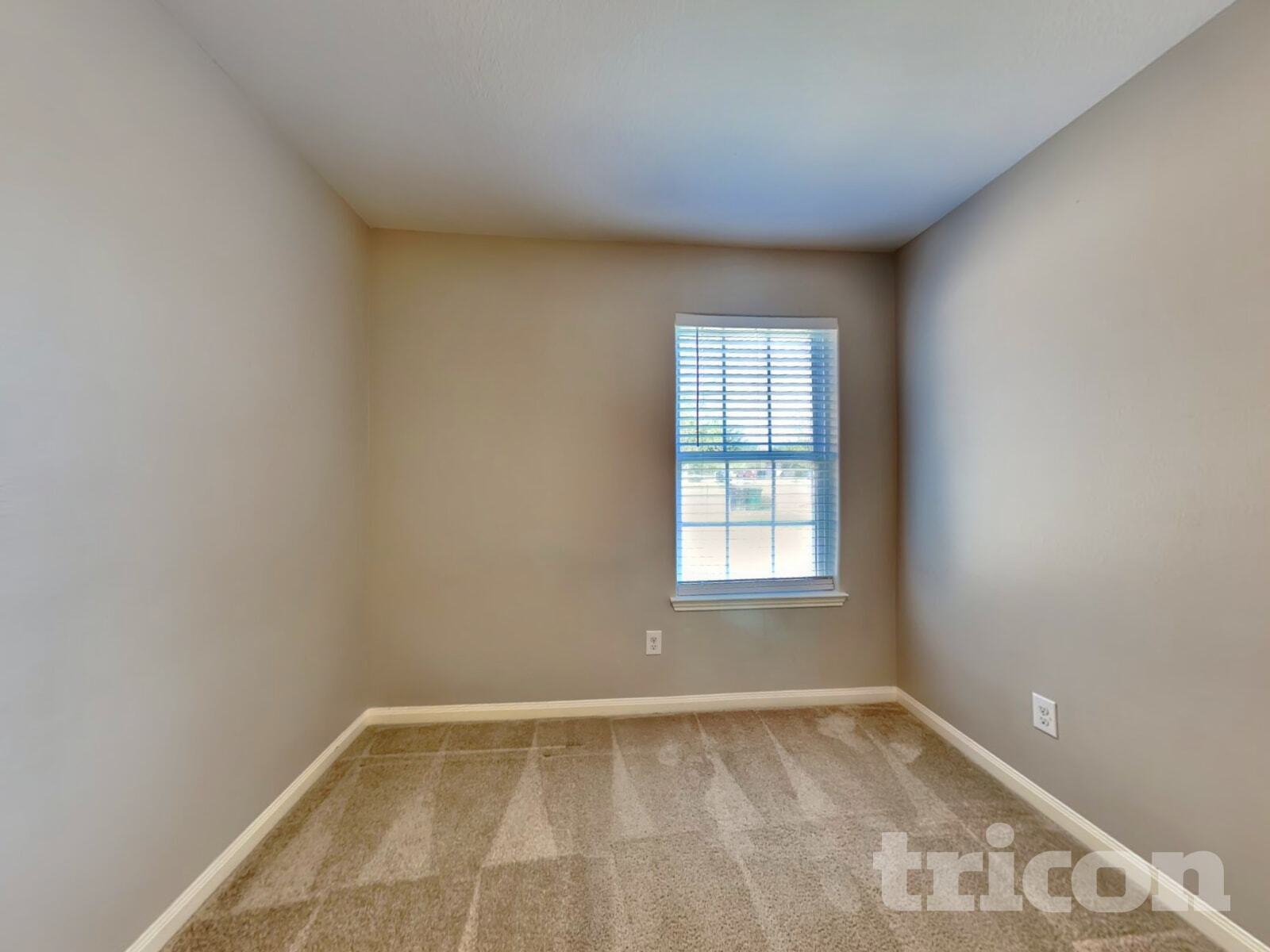 Building Photo - 8122 Hall View Dr