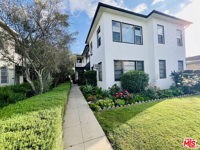 Building Photo - 4526 St Elmo Dr
