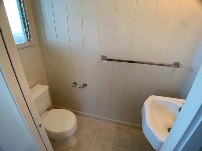 Building Photo - Moanalua Gardens (Honolulu) - Great Location - 3 bedroom home