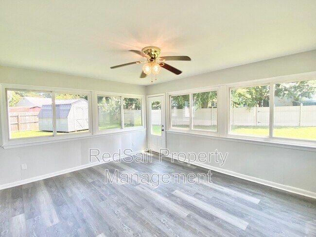 Building Photo - 701 Whitney Ct