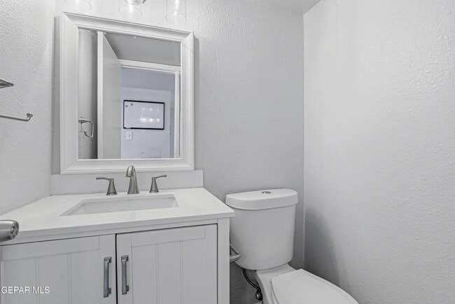 Building Photo - 6700 Escondido Dr