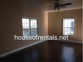Building Photo - 316 Schneider St