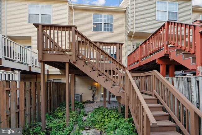 Building Photo - 14111 Autumn Cir