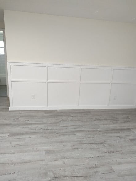 Accent wall - 5931 13th St