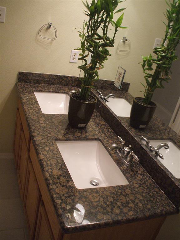 Building Photo - 2408 Wilma Rudolph Rd