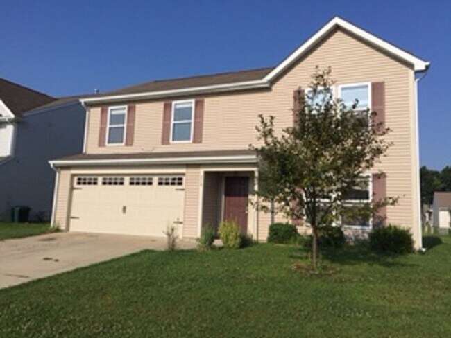 Building Photo - 218 Equestrian Dr