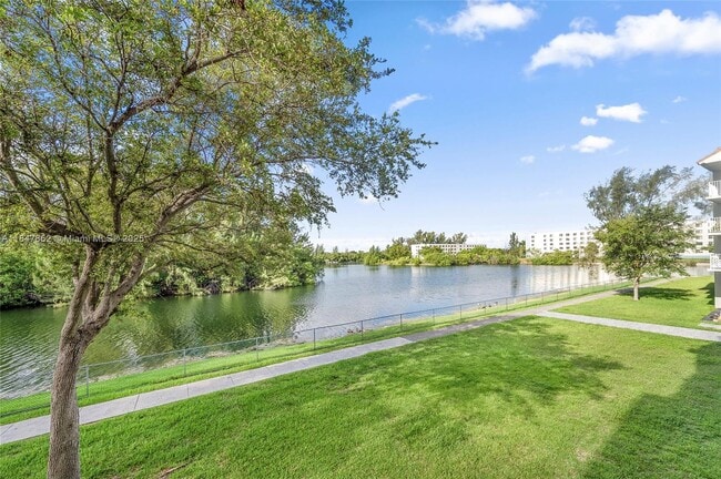 Primary Photo - 8240 SW 210th St