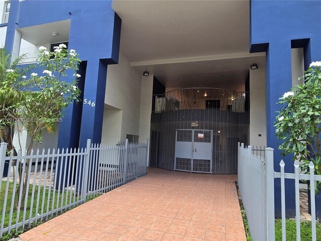 Building Photo - 546 SW 1st St