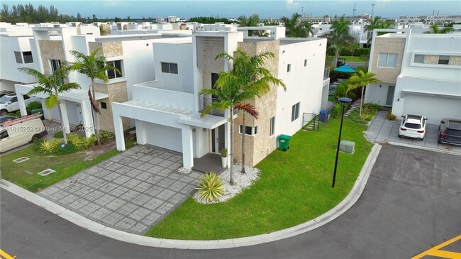 Primary Photo - 10360 NW 68th Terrace
