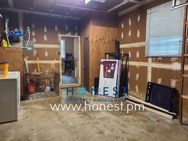 Building Photo - 1222 Rama Rd