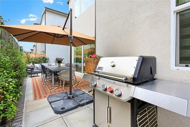 Building Photo - 478 Sycamore Dr