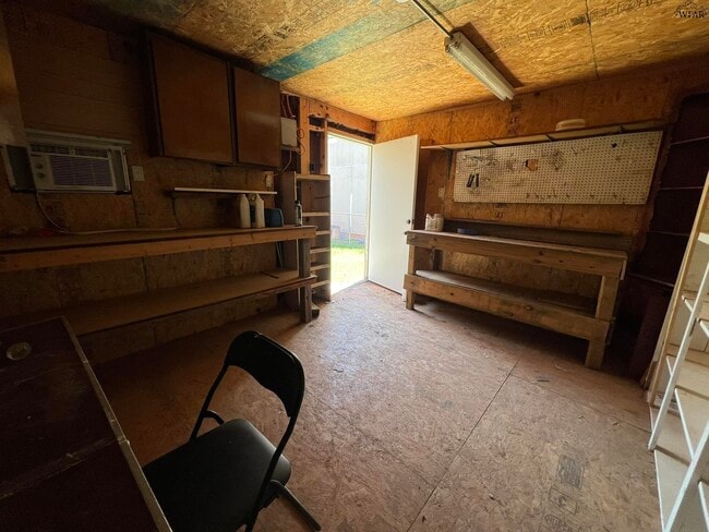 Building Photo - 610 S Bond St