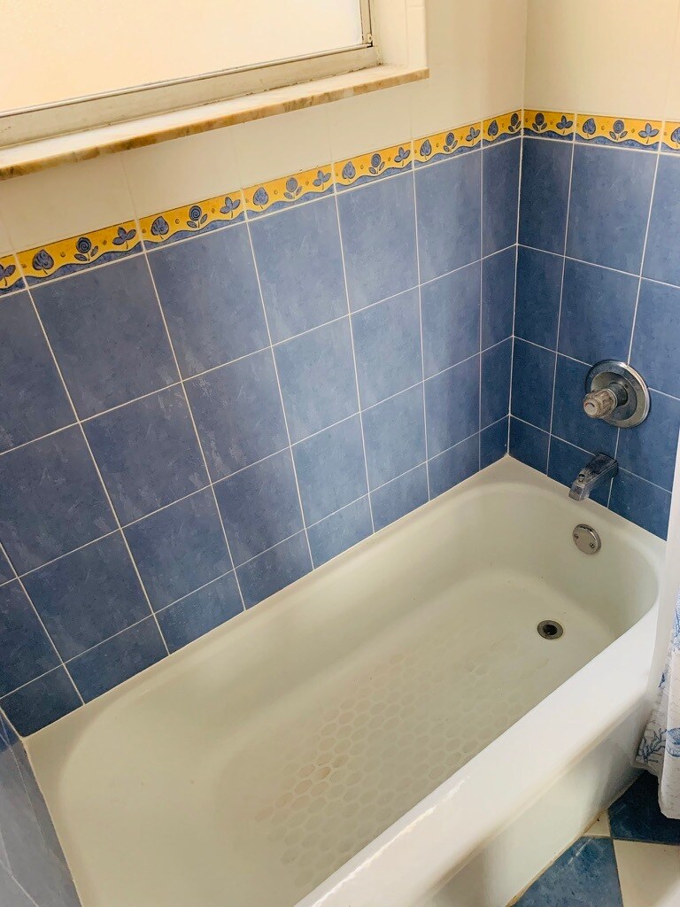 Building Photo - 1750 W 46th St