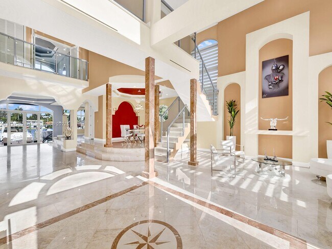 Building Photo - 7556 W Treasure Dr