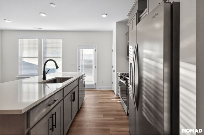 Building Photo - 818 Kensley Grv Ln