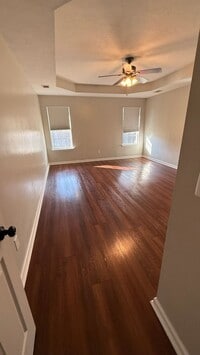 Building Photo - HOME FOR LEASE 4 BR 2 BATH RANCHSTYLE  SPLIT FLOOR PLAN AND OPEN  LARGE  FENCED BACKYARD  CONVENI...