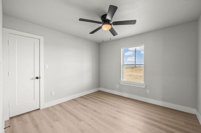 Building Photo - 10625 East C R 7400